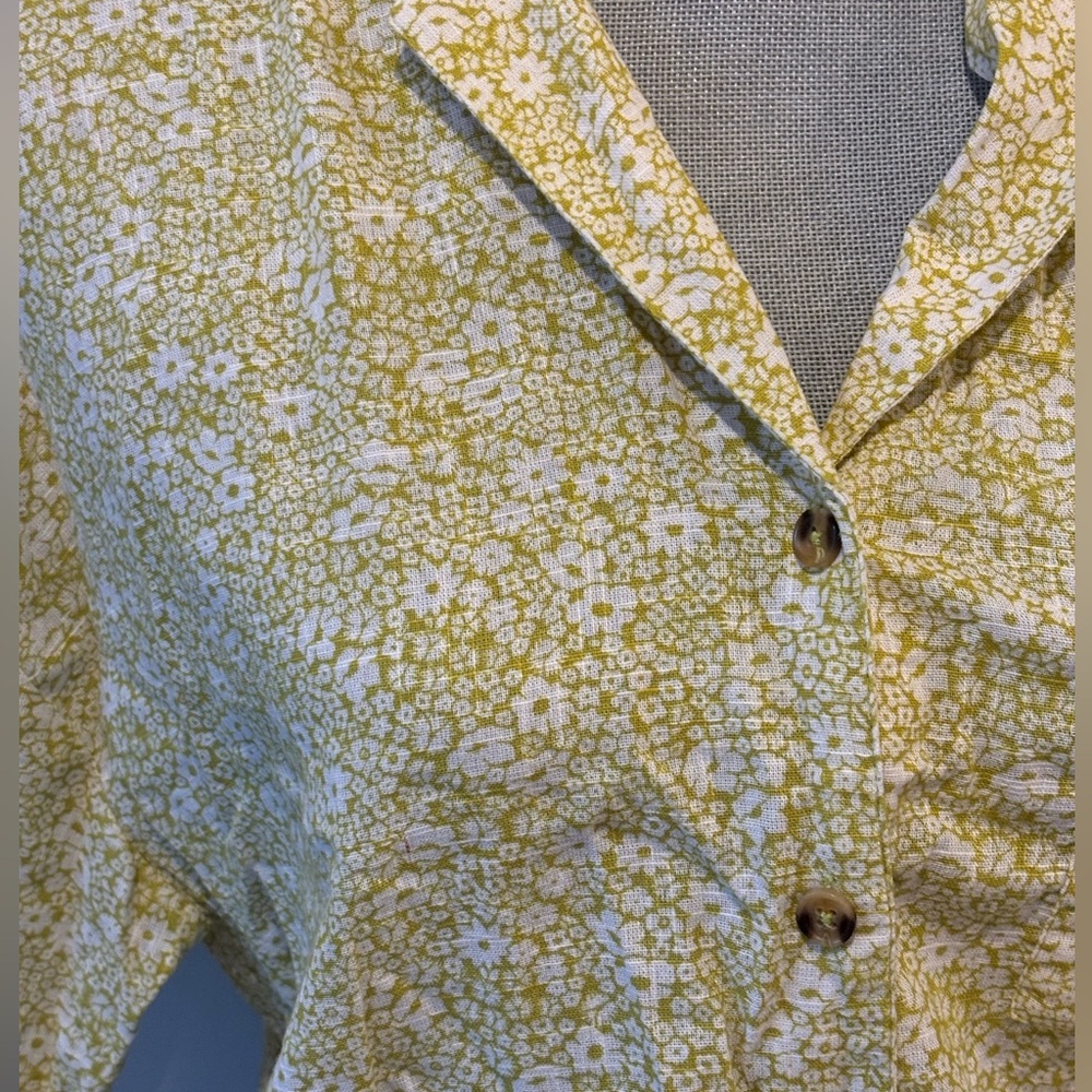 BILLABONG SIZE S FLORAL BUTTON DOWN